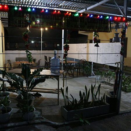 Tange Guest House Ruteng Dış mekan fotoğraf
