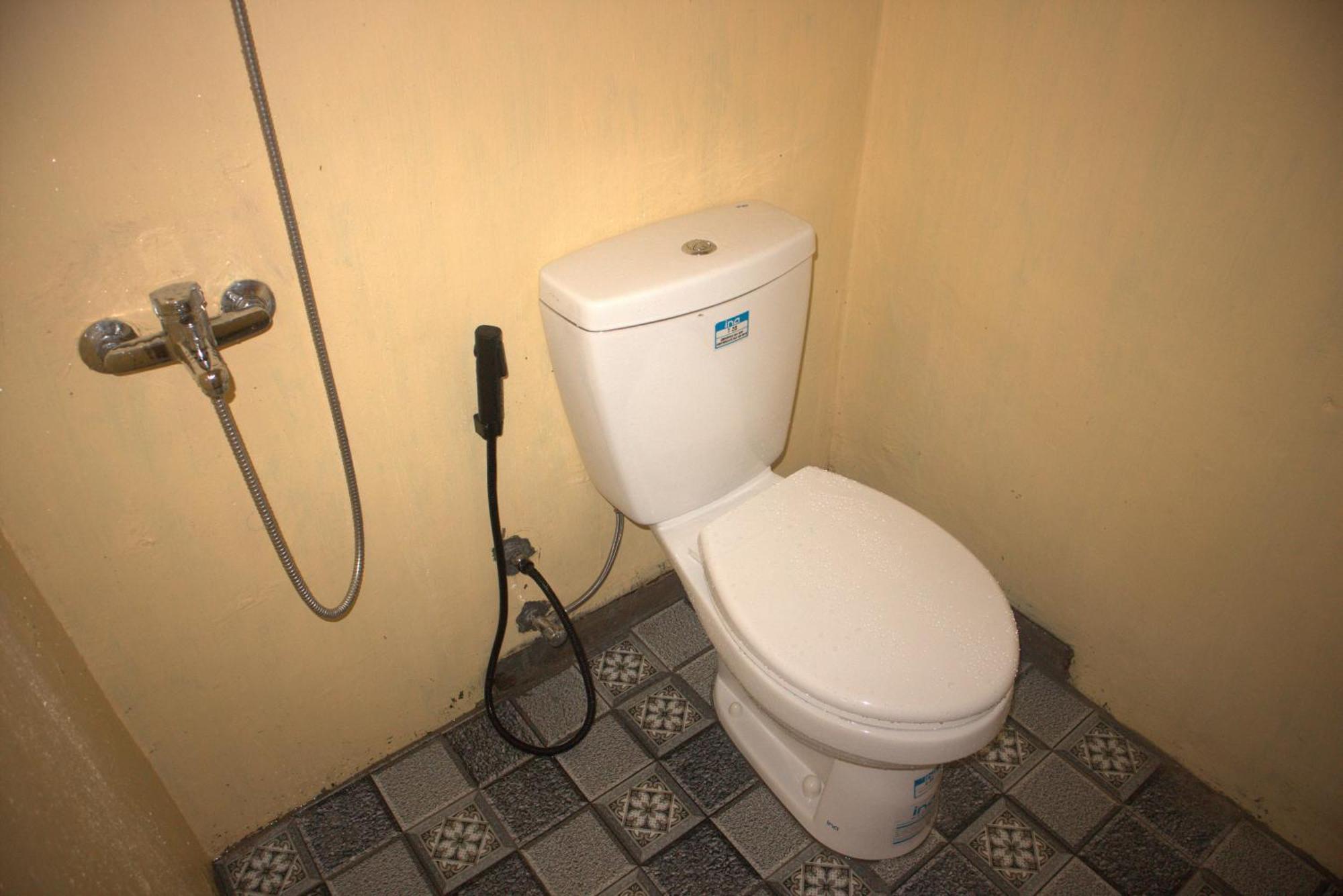 Tange Guest House Ruteng Dış mekan fotoğraf