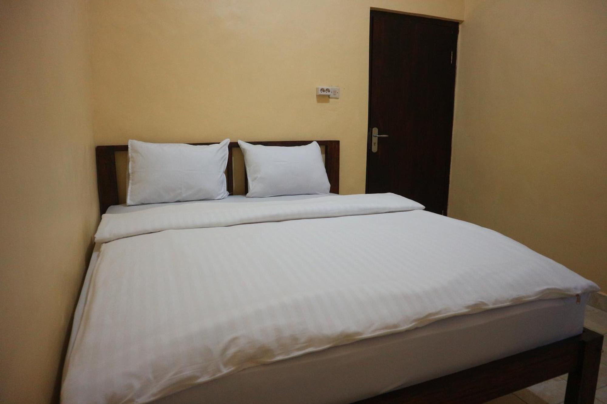 Tange Guest House Ruteng Dış mekan fotoğraf