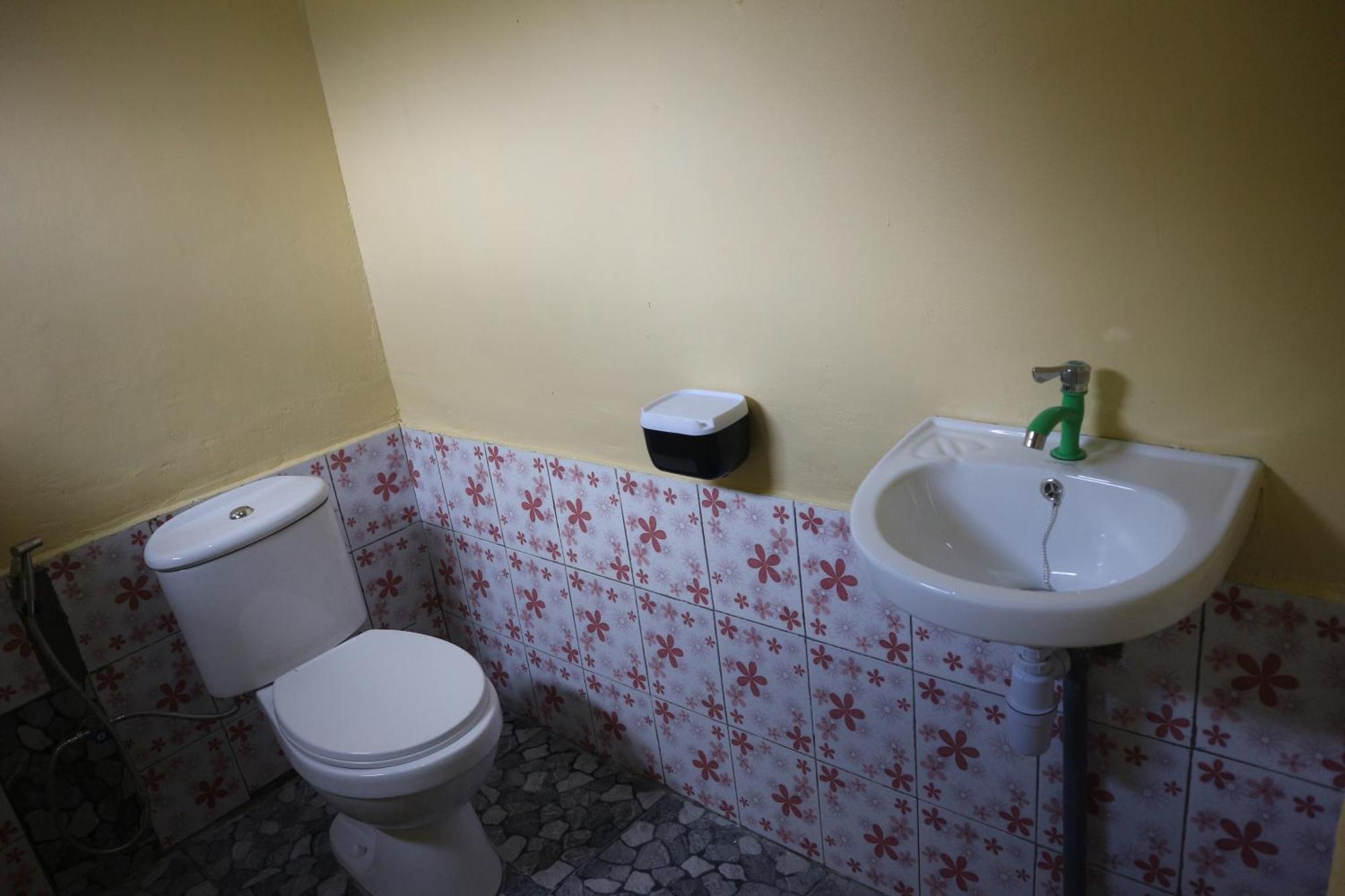 Tange Guest House Ruteng Dış mekan fotoğraf