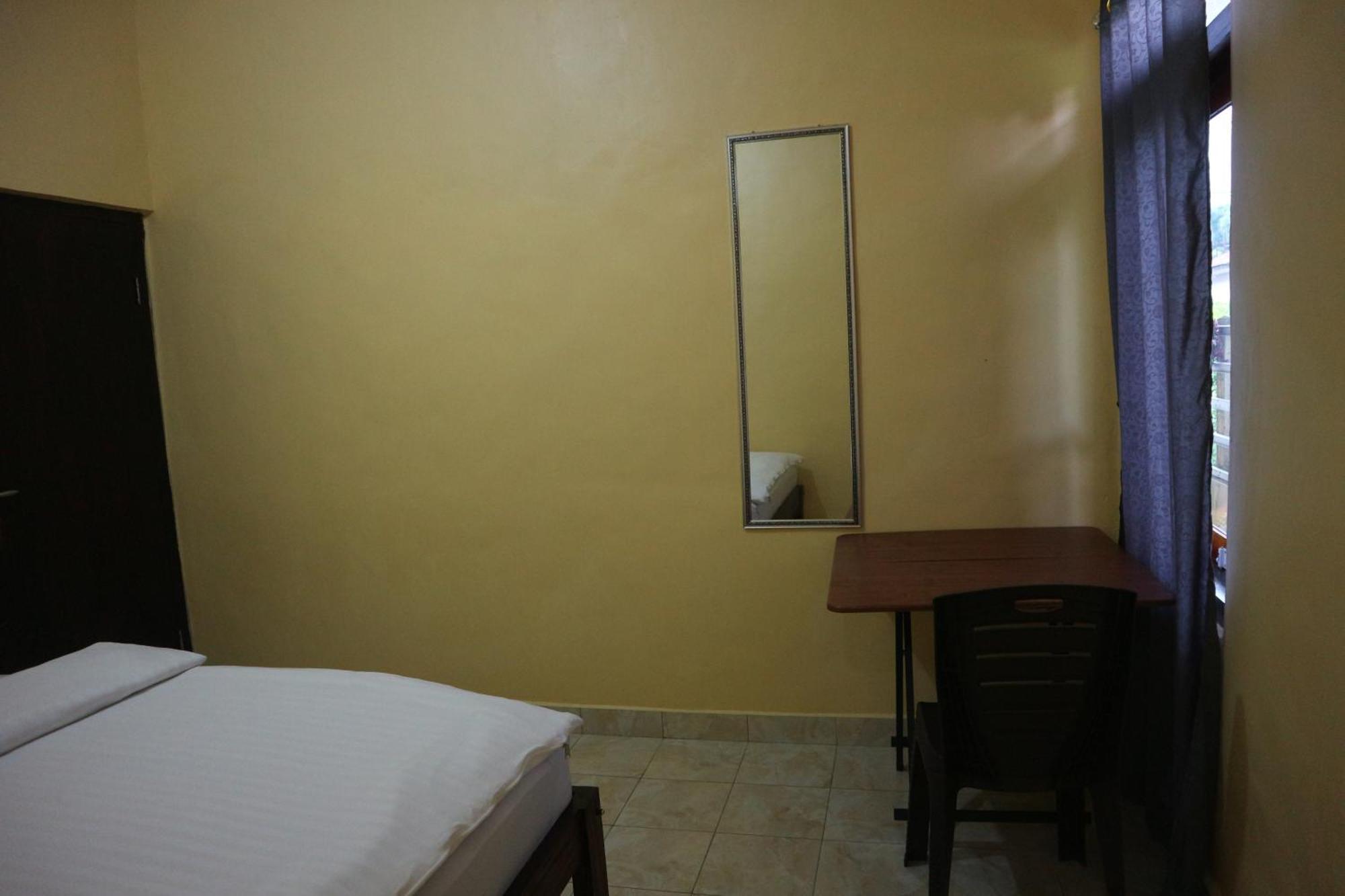 Tange Guest House Ruteng Dış mekan fotoğraf